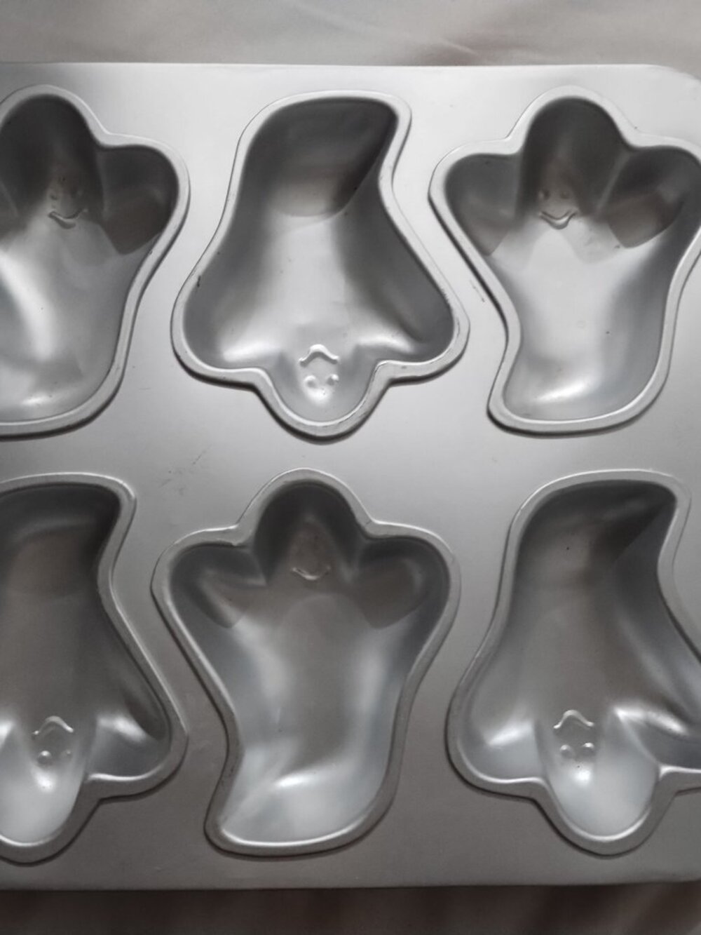 Vintage Wilton Mini Ghost Cake Pan
